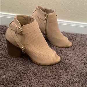 Women's heel boots